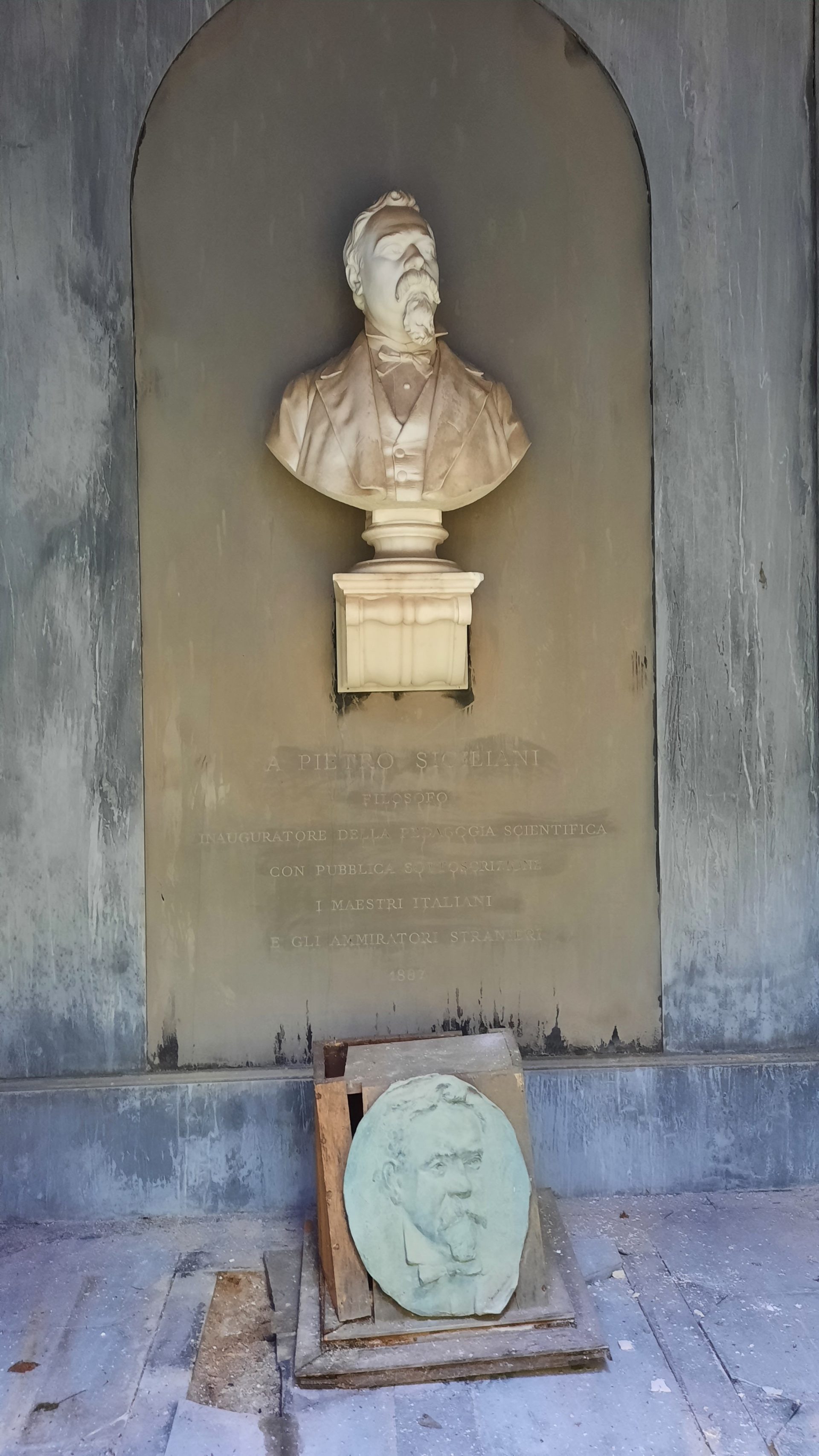 Pietro Siciliani's tomb, Florence - 04.jpg